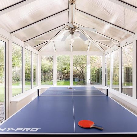 Ping-Pong Paradise Crawley  Esterno foto
