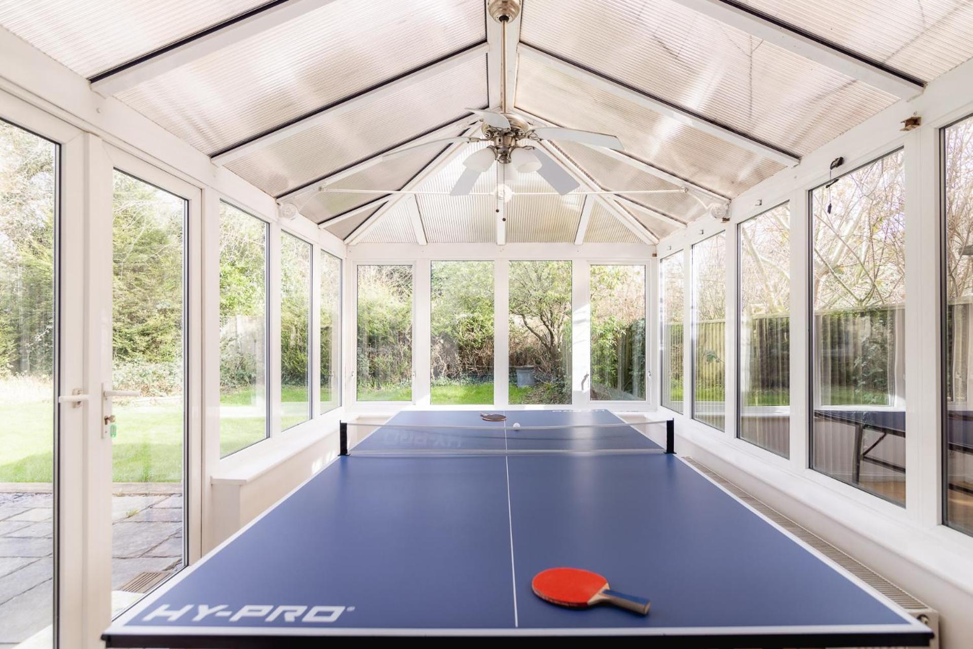 Ping-Pong Paradise Crawley  Esterno foto